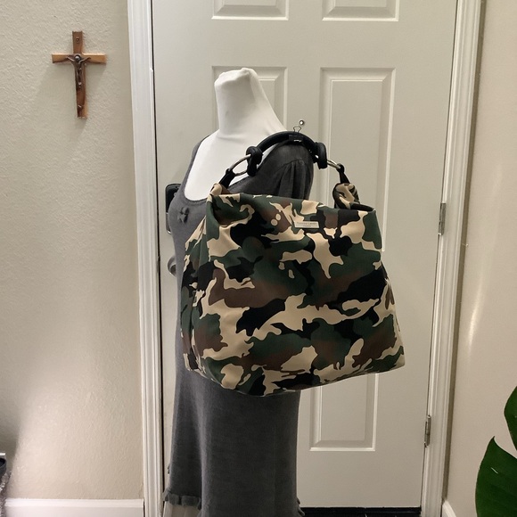 Teresa Cambi Firenze Camouflage Canvas Large Hobo - Picture 5 of 13